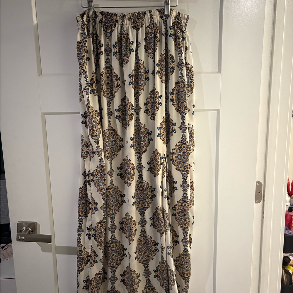 Elegant Cream and Blue Patterned Skirt